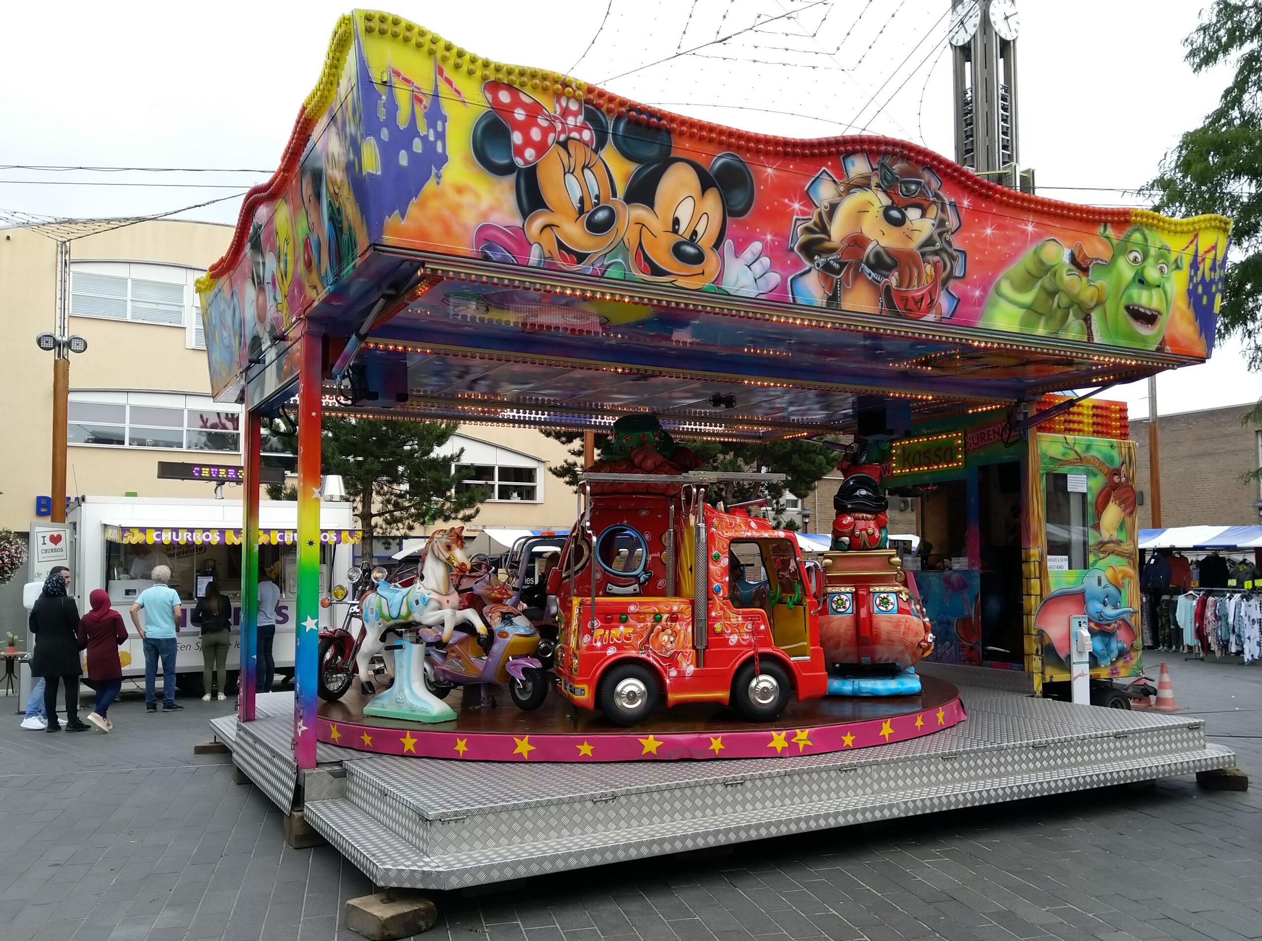 Draaimolen huren Gelderland – Disney decoratie